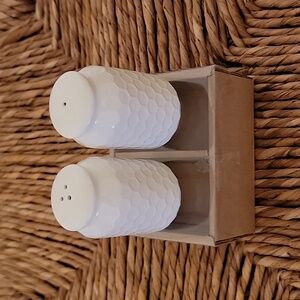 NIB Salt & Pepper Shaker Set